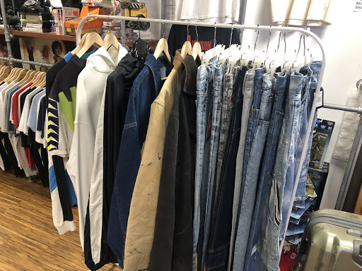 シンガポールで古着を買うならここ！おすすめ店舗3選